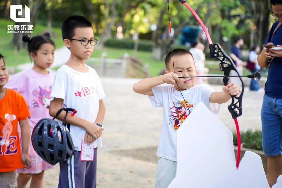 旗山国潮游园一场传统与现代的邂逅九游会j9ag双节“趣”处!黄(图4) 旗山国潮游园一场传统与现代的邂逅九游会j9ag双节“趣”处!黄(图4)